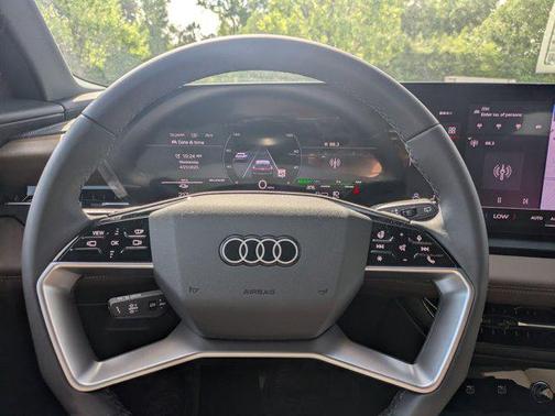 2025 Audi Q6 e-tron Premium Plus quattro