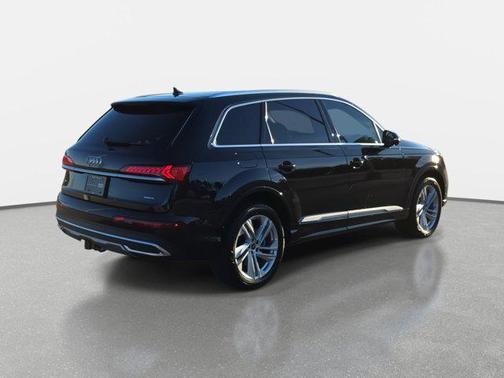 2023 Audi Q7 55 Premium Plus