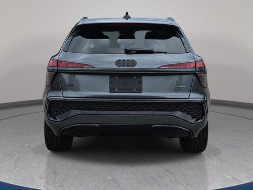 Daytona Gray Pearl Effect 2026 Audi Q3 TFSI quattro S tronic