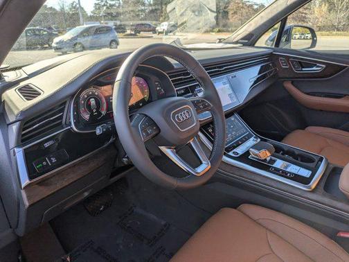 2025 Audi Q7 55 Prestige