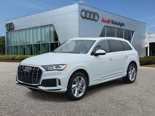 2023 Audi Q7 45 Premium