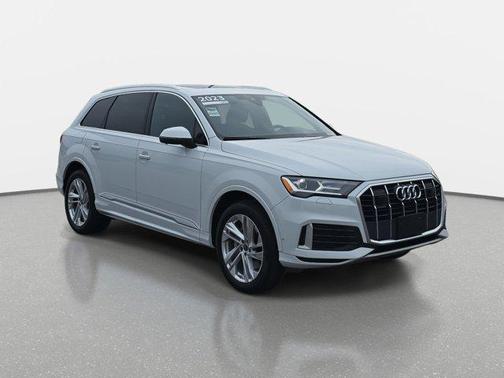 2023 Audi Q7 45 Premium