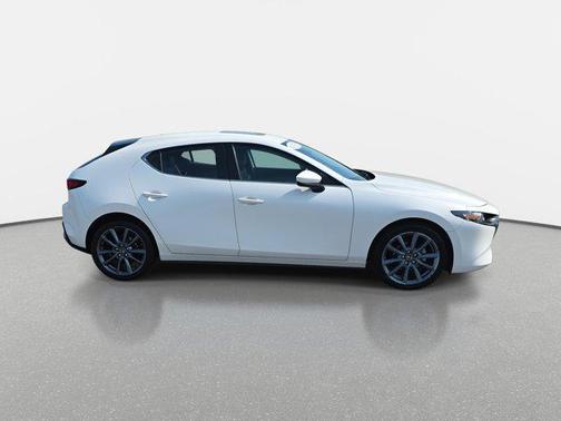 2023 Mazda Mazda3 FWD w/Preferred Package
