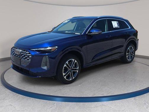 Blue Metallic 2025 Audi Q5 Premium TFSI quattro S tronic