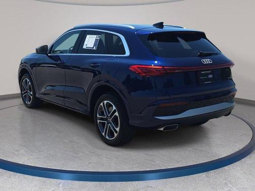 Blue Metallic 2025 Audi Q5 Premium TFSI quattro S tronic