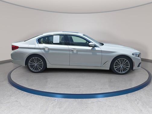 Mineral White Metallic 2020 BMW 540 540i