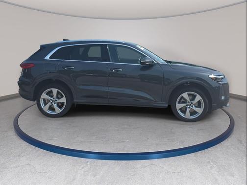 Tambora Gray Metallic 2025 Audi Q5 Premium Plus TFSI quattro S tronic