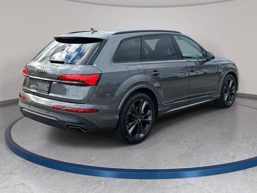 Samurai Gray Metallic 2026 Audi Q7 55 Premium Plus