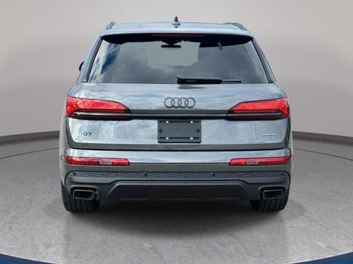 Samurai Gray Metallic 2026 Audi Q7 55 Premium Plus