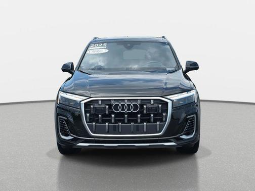2025 Audi Q7 55 Prestige
