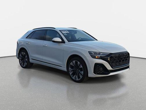 2025 Audi Q8 55 Premium Plus