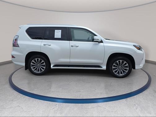 Starfire Pearl 2022 Lexus GX 460 Luxury