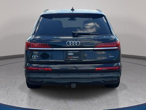 Orca Black Metallic 2021 Audi Q7 55 Prestige
