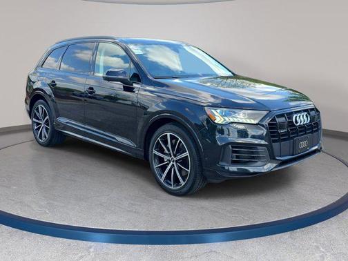 Orca Black Metallic 2021 Audi Q7 55 Prestige