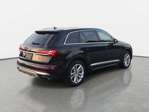 2025 Audi Q7 45 Premium