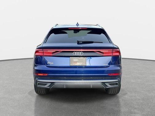 2022 Audi Q8 55 Premium Plus