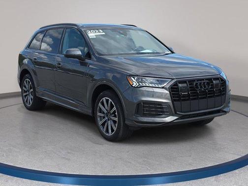 2023 Audi Q7 45 Premium Plus