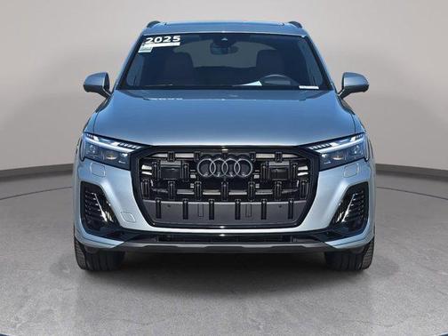 2025 Audi Q7 55 Prestige