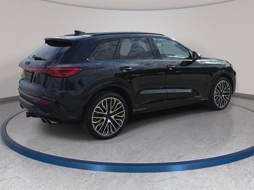 Mythos Black Metallic 2026 Audi SQ5 3.0T Premium Plus