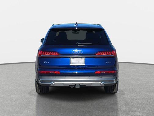 2023 Audi Q7 45 Premium
