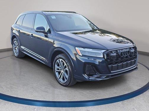 Waitomo Blue Metallic 2026 Audi Q7 45 Premium Plus