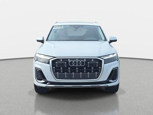 2025 Audi Q7 45 Premium