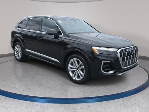 2025 Audi Q7 55 Premium Plus