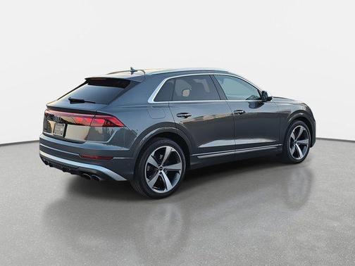 Daytona Gray Pearl Effect 2024 Audi SQ8 4.0T Prestige