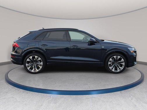 Waitomo Blue Metallic 2026 Audi Q8 55 Premium Plus