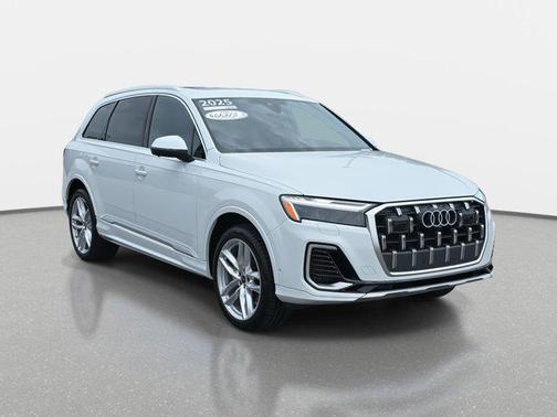2025 Audi Q7 55 Premium Plus