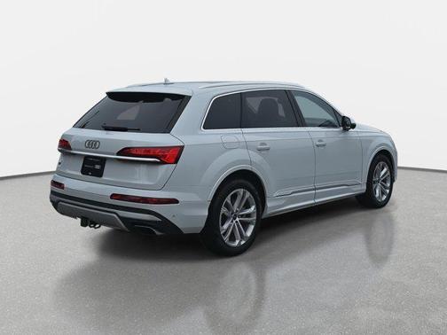 2025 Audi Q7 55 Prestige