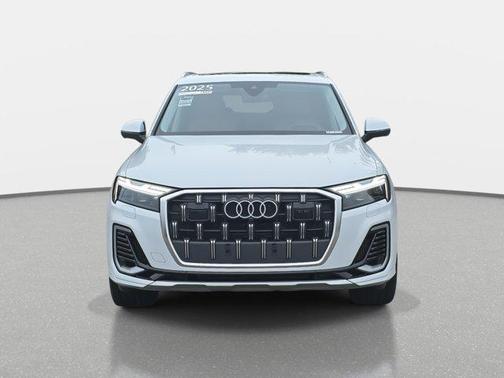 2025 Audi Q7 55 Prestige