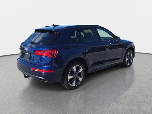 2020 Audi Q5 45 Titanium Premium