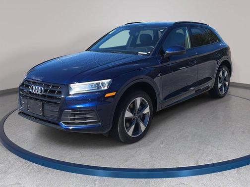 2020 Audi Q5 45 Titanium Premium