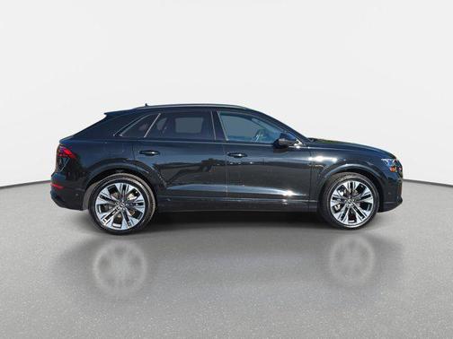 2025 Audi Q8 55 Prestige