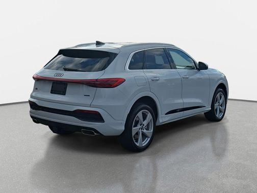 2025 Audi Q5 Premium Plus TFSI quattro S tronic