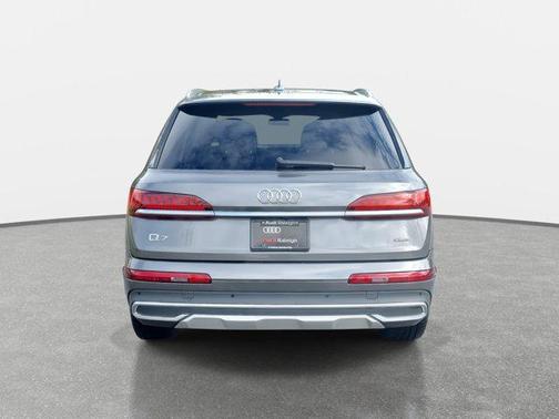 2020 Audi Q7 45 Premium Plus