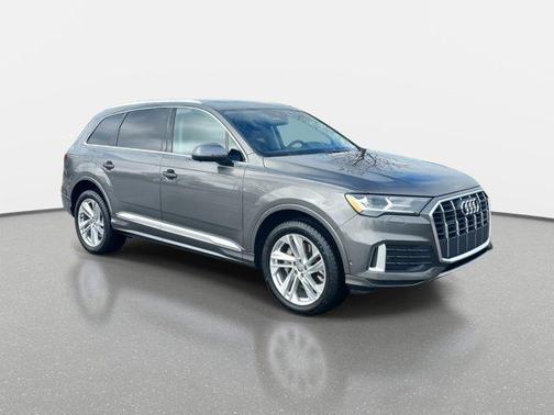 2020 Audi Q7 45 Premium Plus