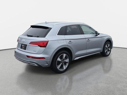 2022 Audi Q5 40 Premium Plus