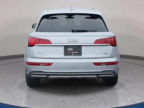 2022 Audi Q5 40 Premium Plus