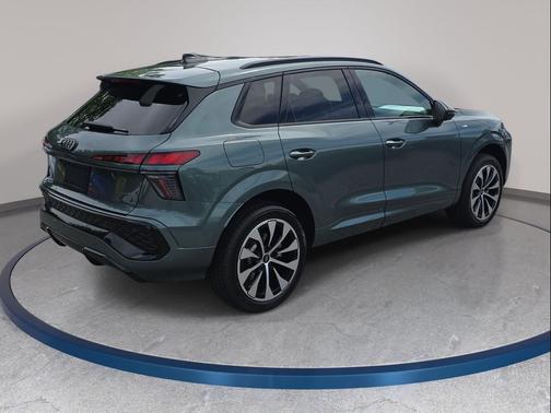 Sage Green Metallic 2026 Audi Q3 TFSI quattro S tronic