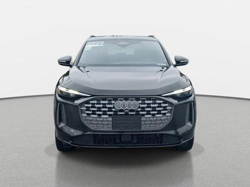 2025 Audi Q5 Premium TFSI quattro S tronic