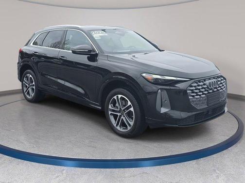 2025 Audi Q5 Premium TFSI quattro S tronic