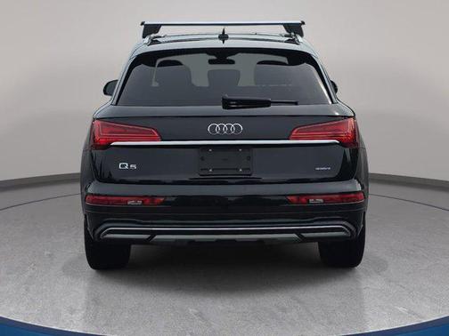 Mythos Black Metallic 2021 Audi Q5 45 Premium