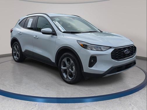 Space Silver Metallic 2025 Ford Escape ST-Line Select