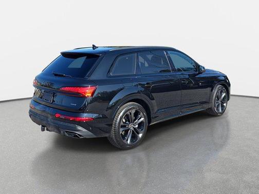2026 Audi Q7 55 Premium Plus