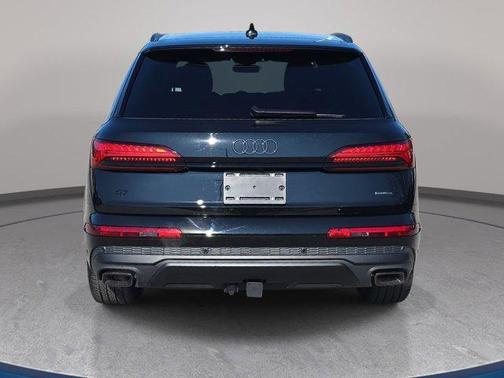 Mythos Black Metallic 2026 Audi Q7 55 Premium Plus