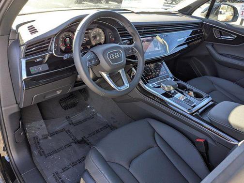2025 Audi Q7 55 Premium Plus