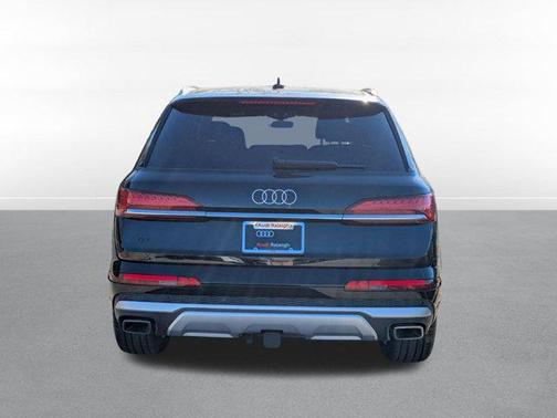 2025 Audi Q7 55 Premium Plus