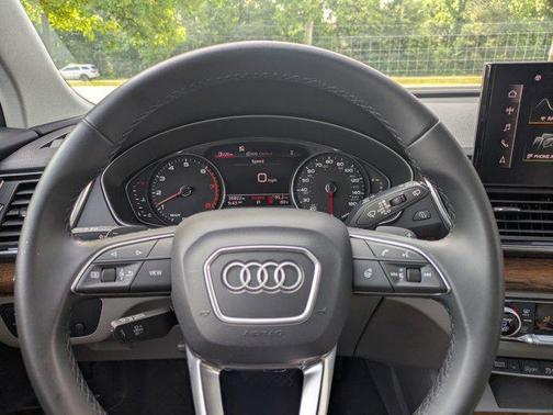 2022 Audi Q5 45 S line Premium